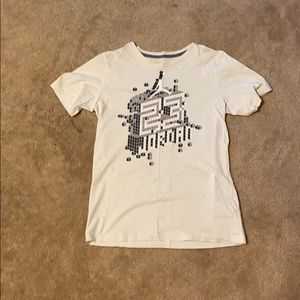 Jordan’s shortsleeved shirt
